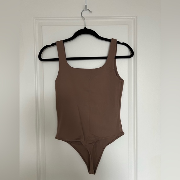 Babaton contour bodysuit - Picture 2 of 2